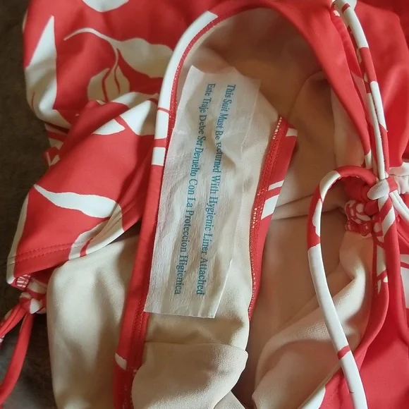 Kona Sol Red White Floral One Piece V Neck Swimsuit Size Small 4-6 - Picture 9 of 12